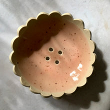 Load image into Gallery viewer, Ceramic Petal Soap Dish