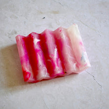 Load image into Gallery viewer, Recycled Plastic Zig Zag Soap Dish