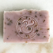 Load image into Gallery viewer, Mountain Soap - Pure Lavender &amp; Sweet Fennel
