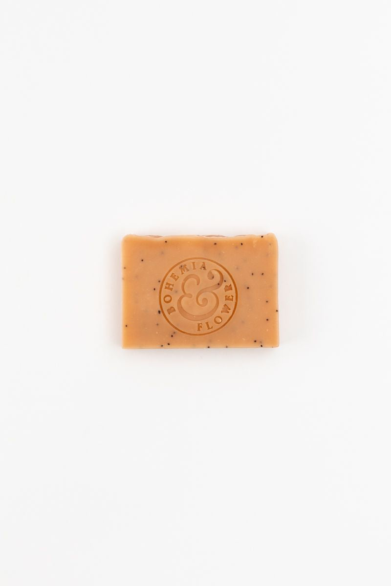 Garden natural soap bar with pink clay and poppy seeds, shop zero waste and packaging free