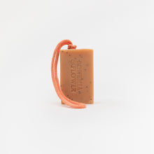 Load image into Gallery viewer, Garden Soap on a Rope – Gentle Floral &amp; Poppy Seed Exfoliating Shower Bar
