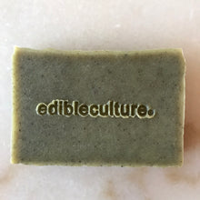 Load image into Gallery viewer, Gardeners’ Soap - exfoliating rose geranium &amp; nettle - Bohemia &amp; Flower X Edible Culture
